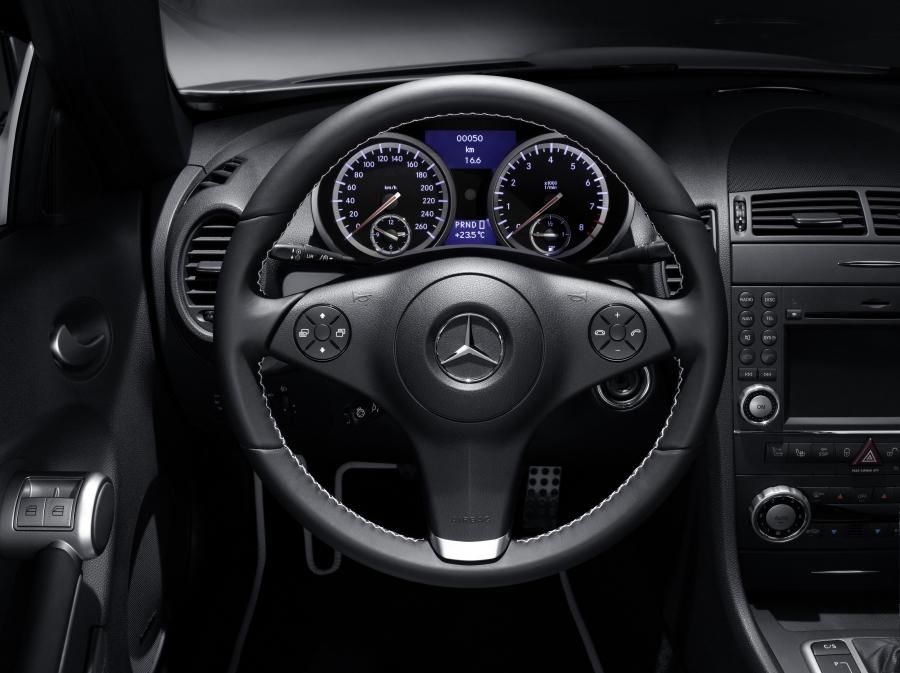 Mercedes-Benz SLK-Class 2LOOK edition 2009 года  (фото 4 из 10)